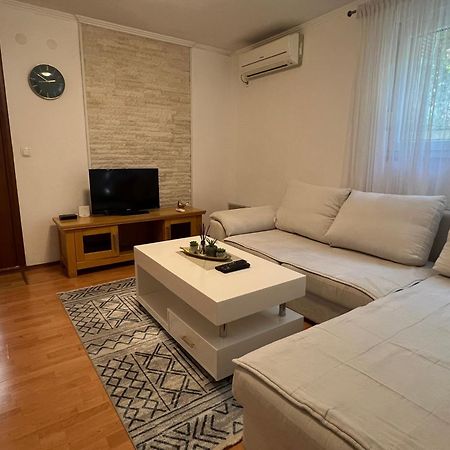 Apartment Una מוסטר מראה חיצוני תמונה