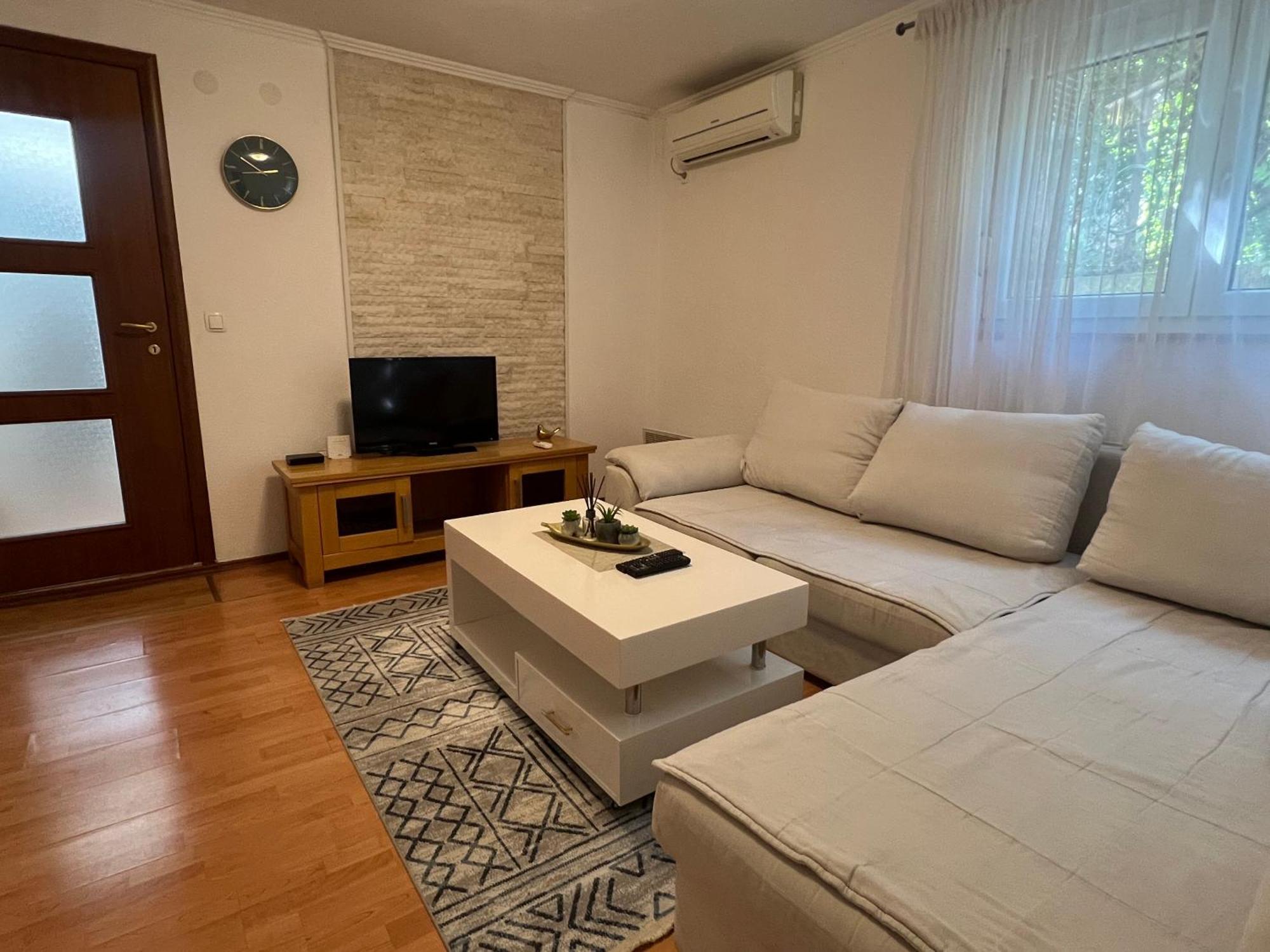 Apartment Una מוסטר מראה חיצוני תמונה
